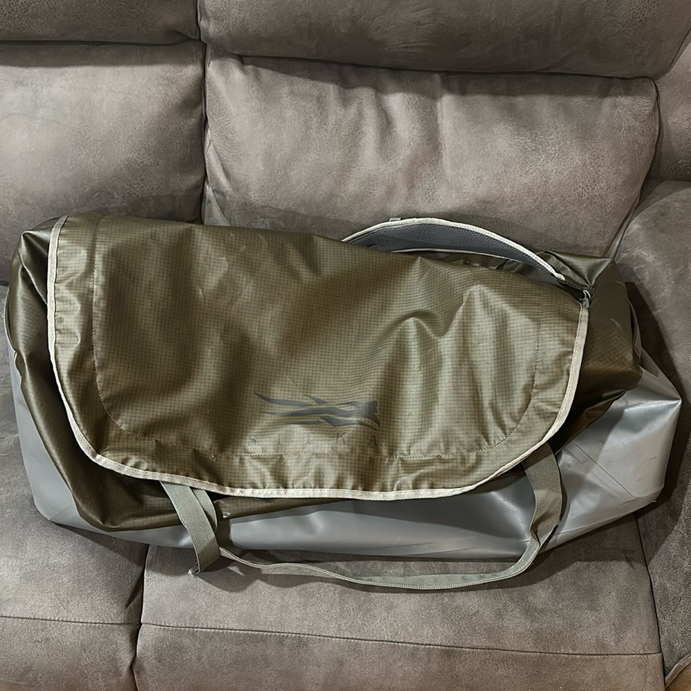Sitka Drifter Bag in Earth. 110L. Like New.